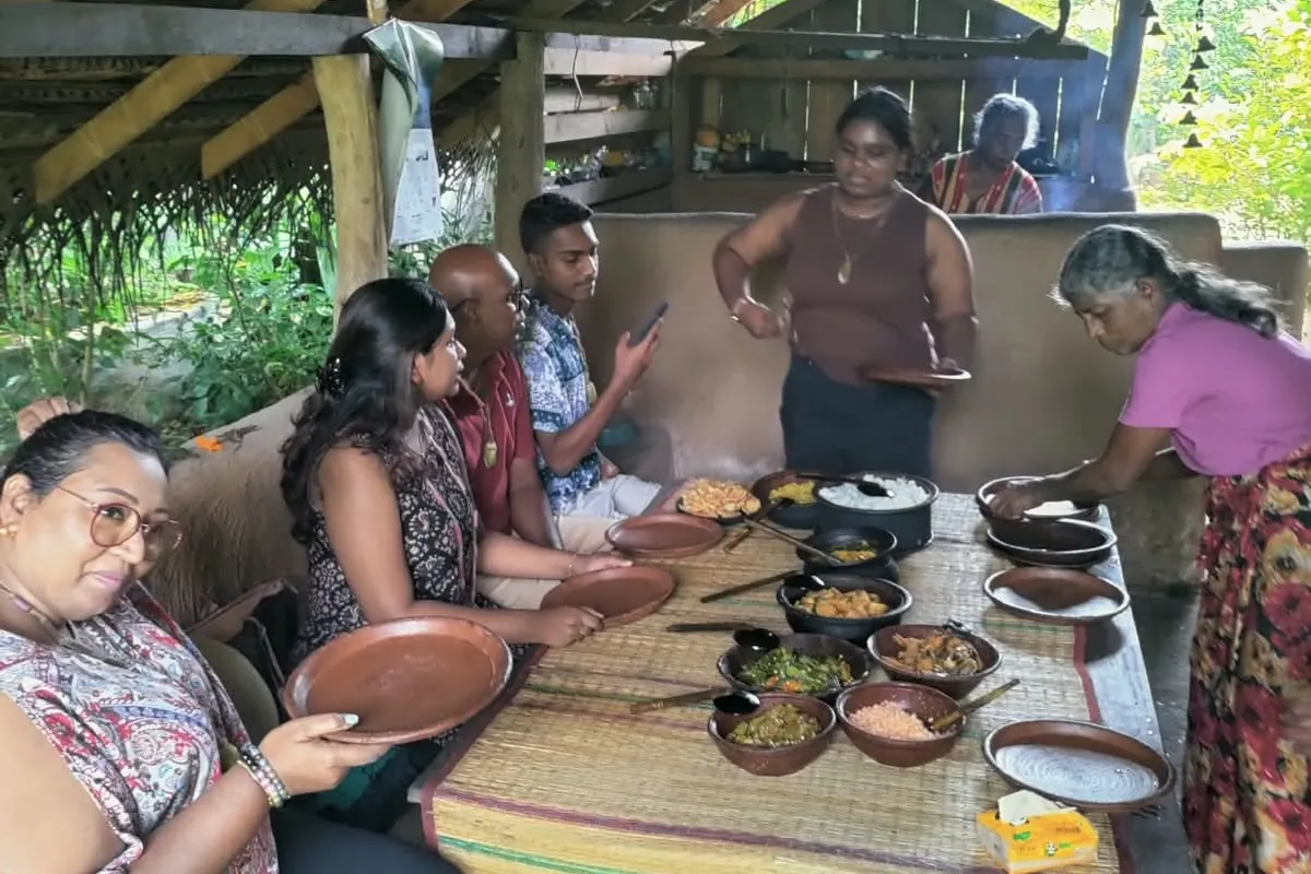 Guests enjoying a local Sri Lankan food experience